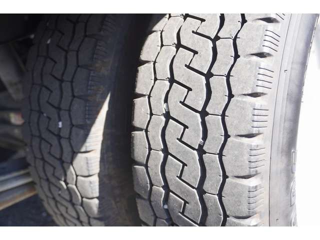 Isuzu ELF TRUCK 2015-07 9955-8