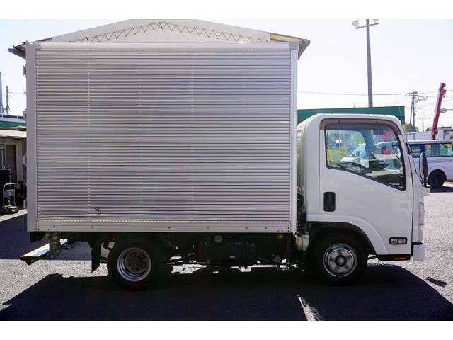 Isuzu ELF TRUCK 2015-07 9955-4