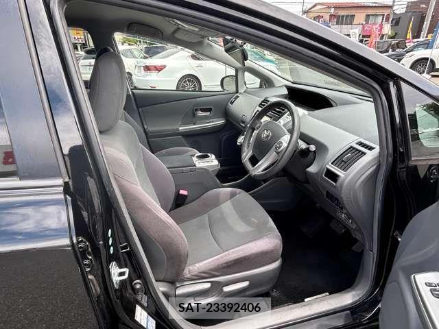 Toyota PRIUS ALPHA 2011-11 322195-16