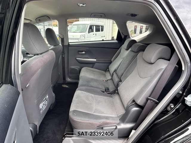 Toyota PRIUS ALPHA 2011-11 322195-19