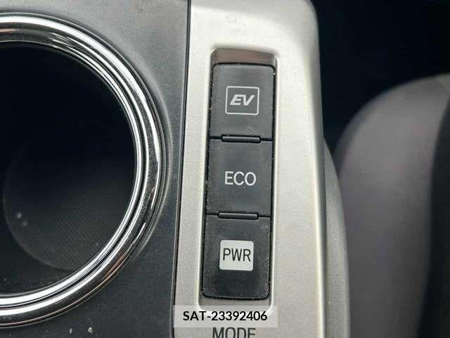Toyota PRIUS ALPHA 2011-11 322195-7