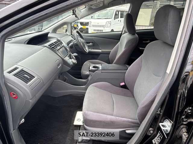 Toyota PRIUS ALPHA 2011-11 322195-18