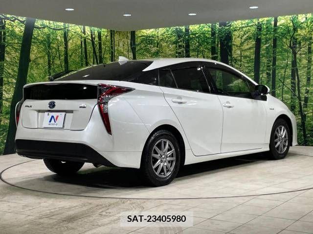 Toyota PRIUS 2016-03 340726-17