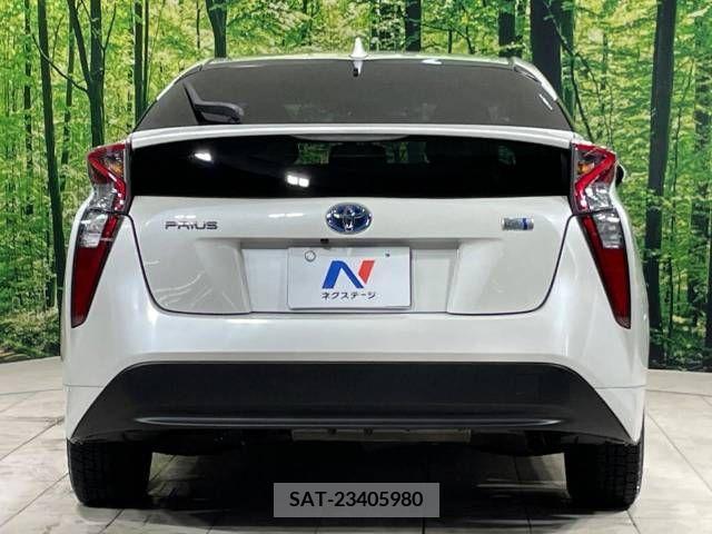 Toyota PRIUS 2016-03 340726-15