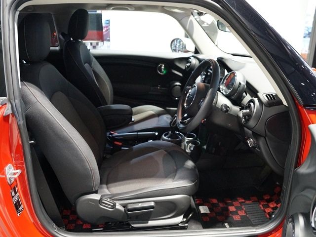 Bmw MINI 2020-11 180-2