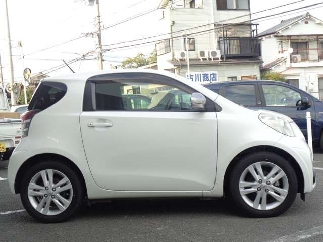 Toyota IQ 2012-01 189739-22