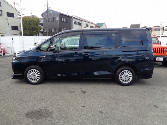 Toyota VOXY HYBRID 2014-07 24760-28