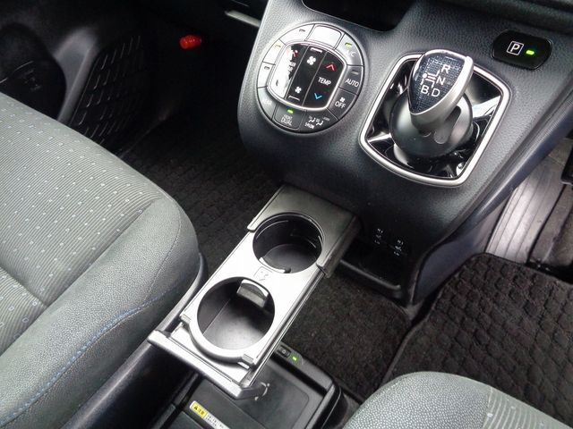 Toyota VOXY HYBRID 2014-07 24760-14