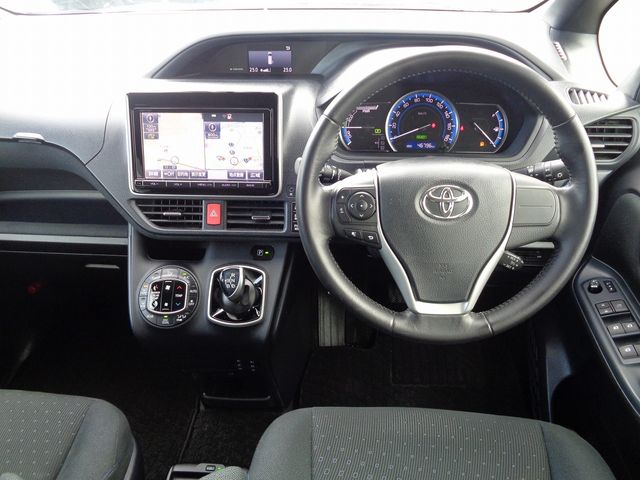 Toyota VOXY HYBRID 2014-07 24760-1