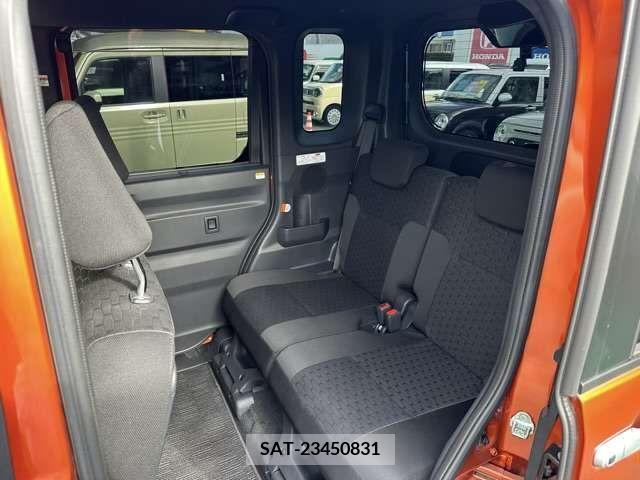 Toyota Pixis Mega 2022-01 366152-5