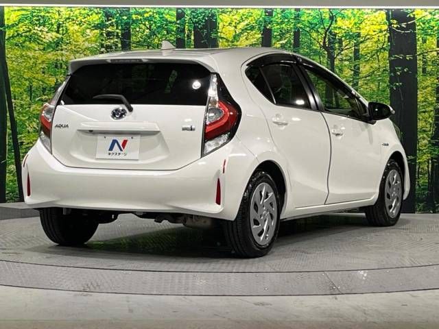Toyota AQUA 2018-10 181043-17