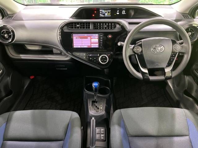 Toyota AQUA 2018-10 181043-1
