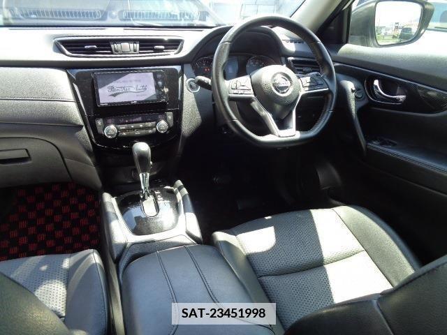 Nissan X-TRAIL 2019-09 371878-1