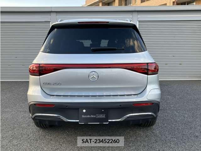 Mercedes Benz EQB 2022-08 221670-3