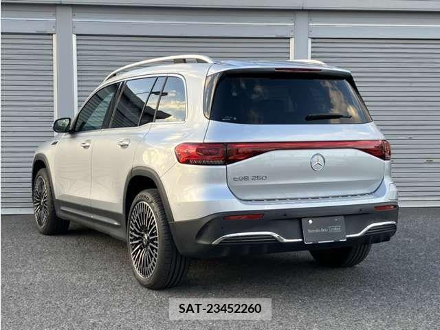 Mercedes Benz EQB 2022-08 221670-5