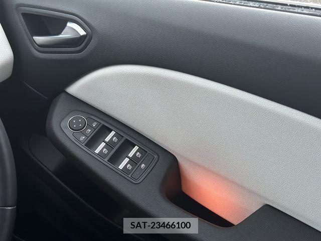 Renault LUTECIA 2022-03 221117-12
