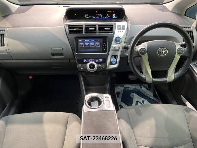 Toyota PRIUS ALPHA 2012-09 344807-1