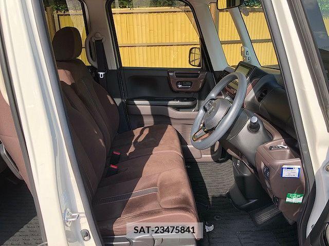 Honda N BOX 2019-03 241898-18