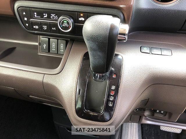 Honda N BOX 2019-03 241898-19