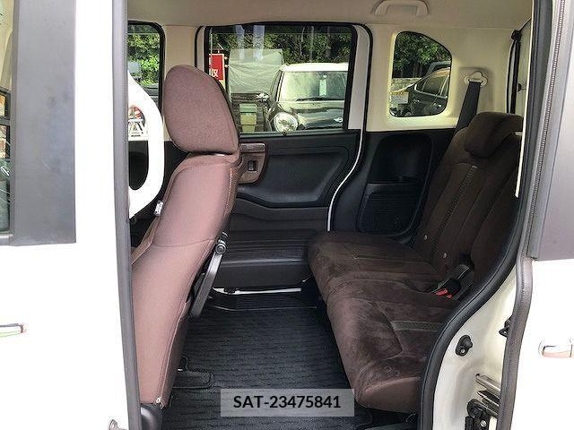 Honda N BOX 2019-03 241898-3