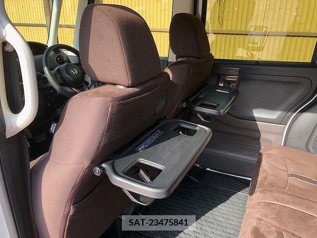 Honda N BOX 2019-03 241898-24
