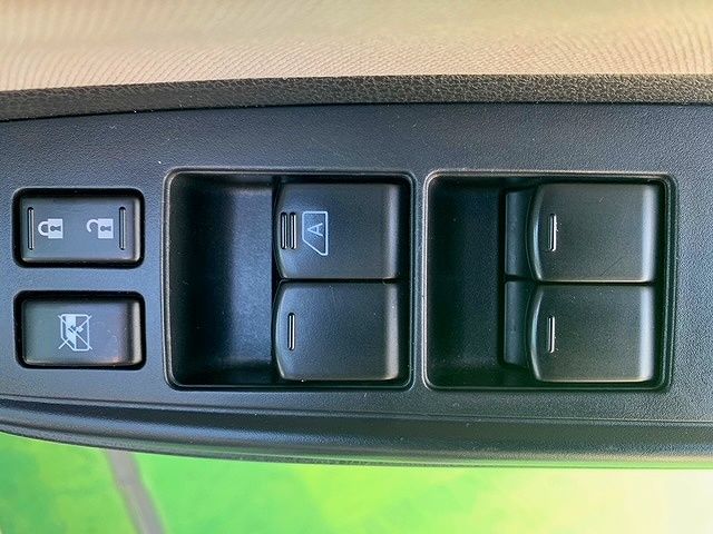 Nissan NOTE 2018-05 24517-21