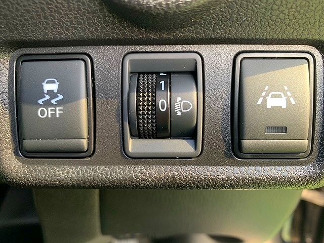 Nissan NOTE 2018-05 24517-12