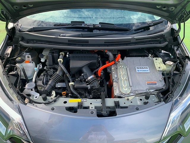 Nissan NOTE 2018-05 24517-27