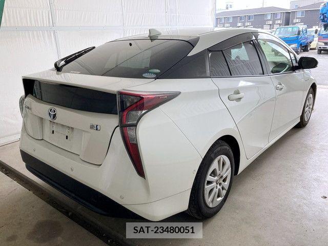 Toyota PRIUS 2018-05 346637-4