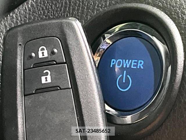 Toyota C-HR 2020-11 240388-7