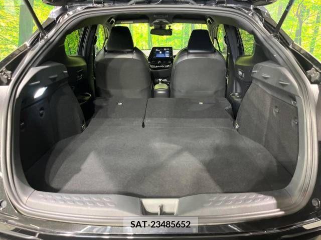 Toyota C-HR 2020-11 240388-10