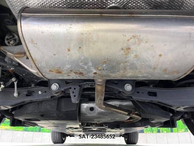 Toyota C-HR 2020-11 240388-19