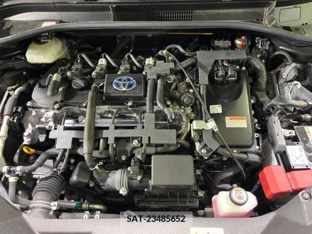 Toyota C-HR 2020-11 240388-18