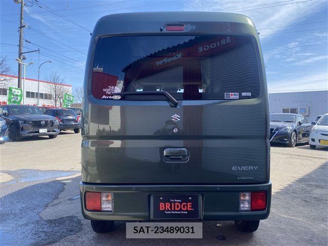 Suzuki EVERY 2022-03 374478-5