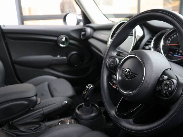 Bmw MINI 2018-11 16877-16