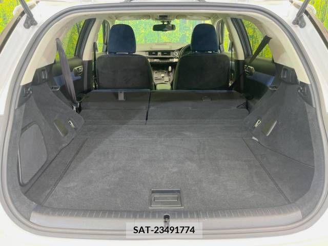 Lexus CT 2015-01 353909-10