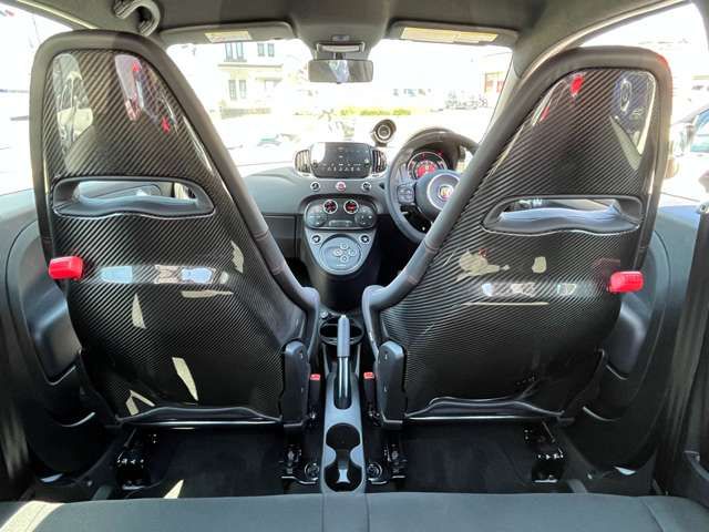 Abarth 695 2022-12 7592-10