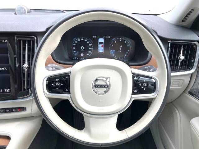 Volvo V90 2017-07 9579-10
