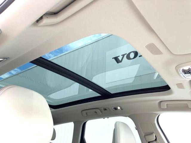 Volvo V90 2017-07 9579-5