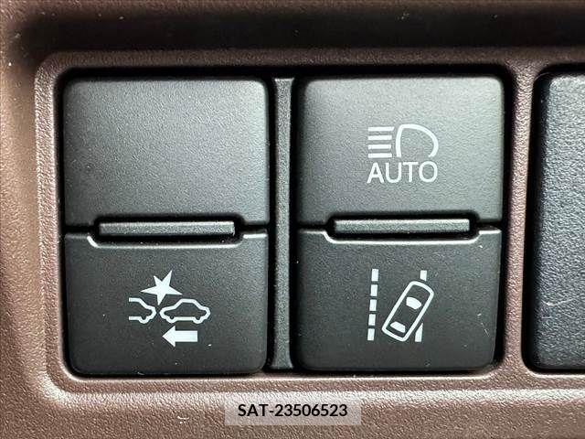 Toyota ESQUIRE 2017-11 297195-6