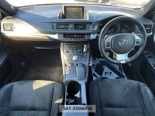 Lexus CT 2011-02 362725-1