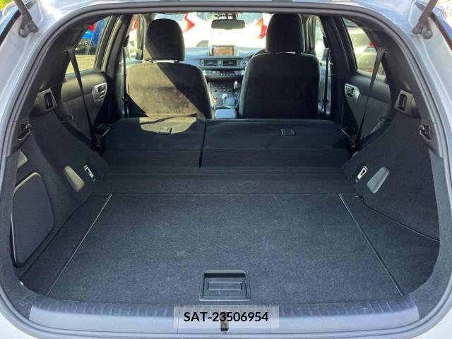 Lexus CT 2011-02 362725-10