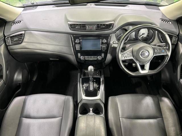 Nissan X-TRAIL 2017-06 19880-1