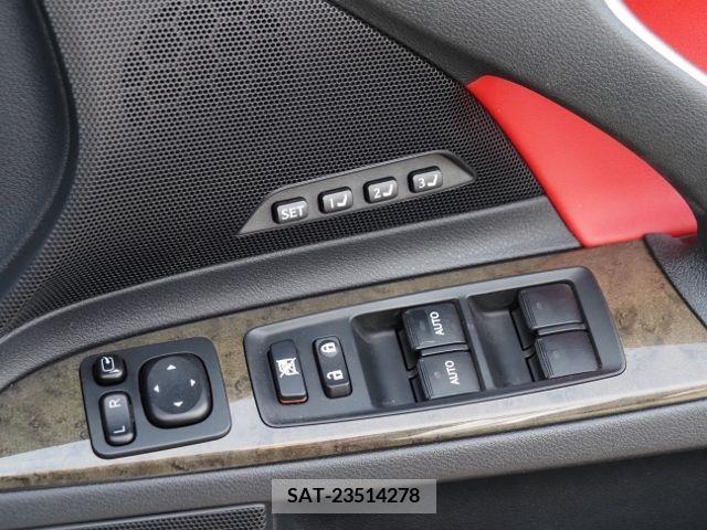 Lexus IS 2010-10 202717-28