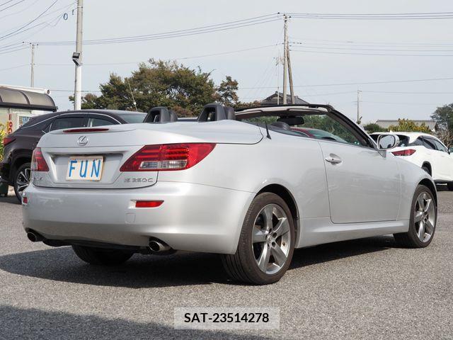 Lexus IS 2010-10 202717-4