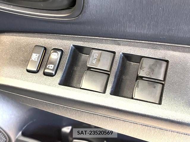 Toyota VITZ 2013-07 327386-6