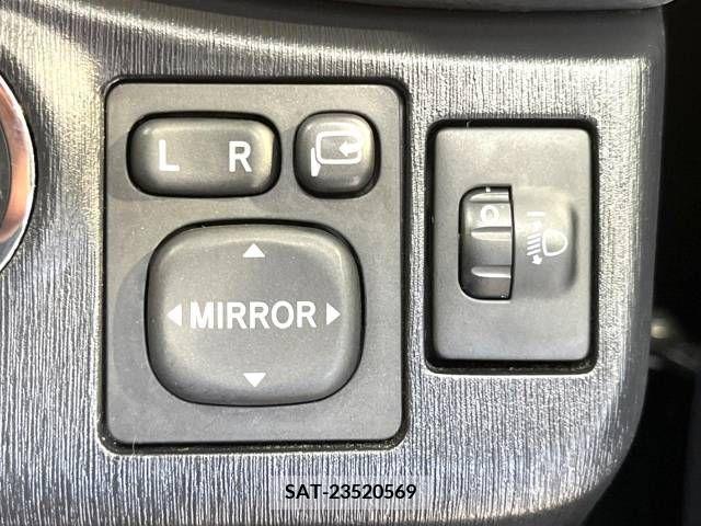 Toyota VITZ 2013-07 327386-4