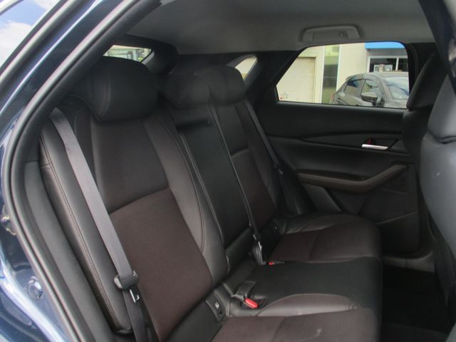 Mazda CX-30 2020-08 22834-11