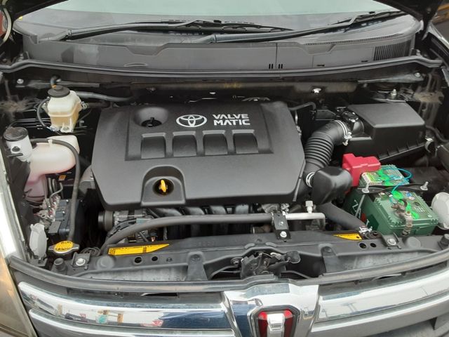Toyota ISIS 2014-01 5845-5