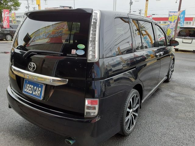 Toyota ISIS 2014-01 5845-2